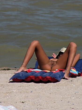 Nude Girls on the Beach - 192 - Photo 29