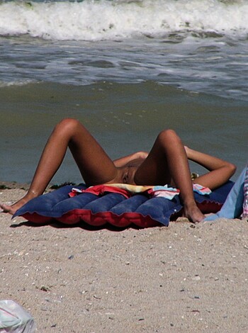 Nude Girls on the Beach - 192 - Photo 39