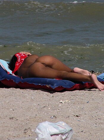 Nude Girls on the Beach - 192 - Photo 52