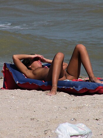 Nude Girls on the Beach - 192 - Photo 70