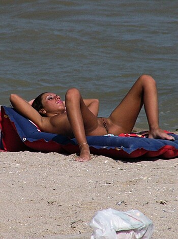 Nude Girls on the Beach - 192 - Photo 72