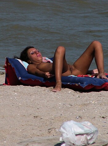 Nude Girls on the Beach - 192 - Photo 73