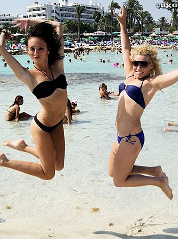 Beach - Chantelle and Sahara - Photo 67