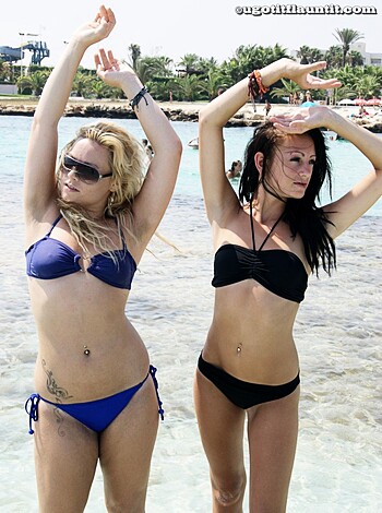 Beach - Chantelle and Sahara - Photo 74