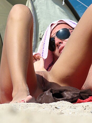 "Beach bros fuckin' bronzin' their tits off."