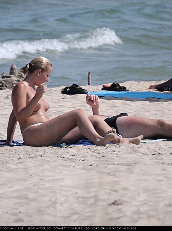 Topless Girls on the Beach - 020 - Part 1  - Photo 37