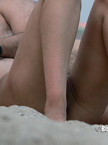 Nude Girls on the Beach - 109 - Photo 8