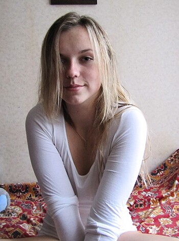 "Check out this picture of some hot chick fuckin' a buncha stuffed animals while she's all dolled up in her tight-ass white tee."