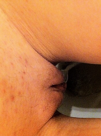 Another Cute Amateur Babe takes Selfpics - Photo 67