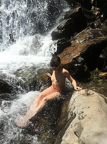 "Here's a dick pic of some fucktard trying to be all nature-y and shit, but fails miserably 'cause he ain't got no tree branch to hold his ass up."