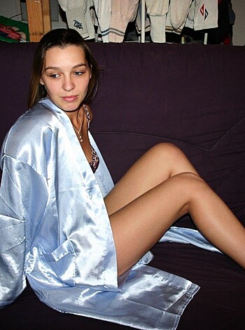 Vulgar description: "Fucking hot chick with her ass up in the air, no shoes on and fuckin' silky robe coverin' her tits."