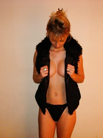 Sexy French Amateur Babe - Photo 195