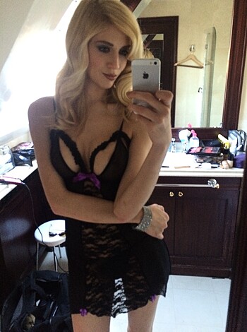 Blonde Amateur Hottie taking Selfpics - Photo 27
