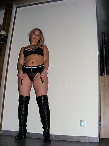 Sexy Amateur Girlfriend - Photo 81
