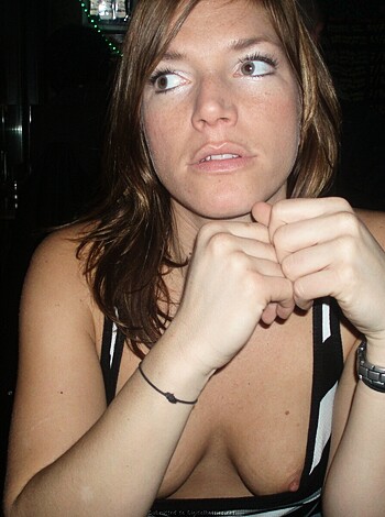 This chick is getting her tits out at a fucking bar, brah.