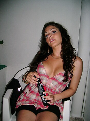 Cute Amateur Brunette - Photo 38
