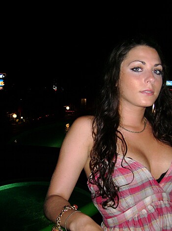 Cute Amateur Brunette - Photo 36