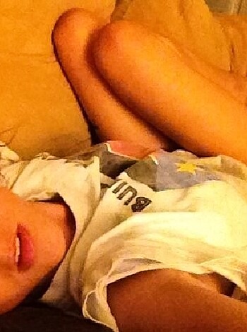 Amateur Babe takes Selfpics - Photo 8