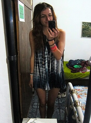 Amateur Babe takes Selfpics - Photo 12