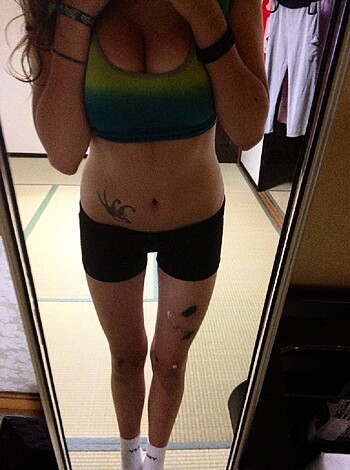 Amateur Babe takes Selfpics - Photo 93
