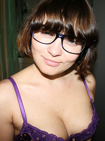 She likes and enjoys Assfucking - Photo 33