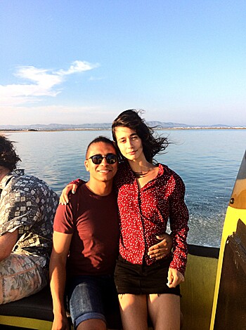 "Watch these fuckin' lovebirds smashin' asses on a boat while holdin' hands and kissin'. Fuck me."