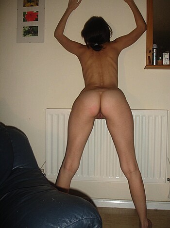 "Naked broad standin' in a fuckin' room."