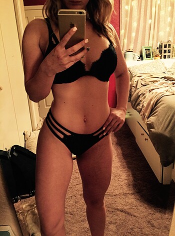 Damn Sexy Amateur Hottie - Photo 28