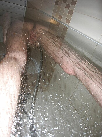 Slim and Sexy Amateur Shower Babe - Photo 18