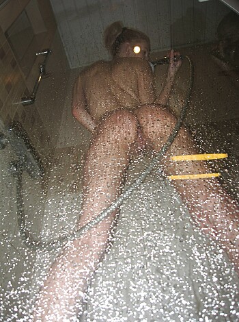 Slim and Sexy Amateur Shower Babe - Photo 26