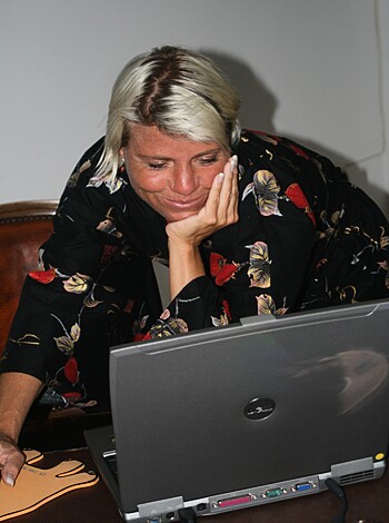 Blonde Wife on Vacation Trip - Photo 19