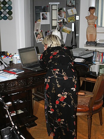 Blonde Wife on Vacation Trip - Photo 17