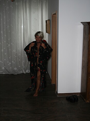 Blonde Wife on Vacation Trip - Photo 16